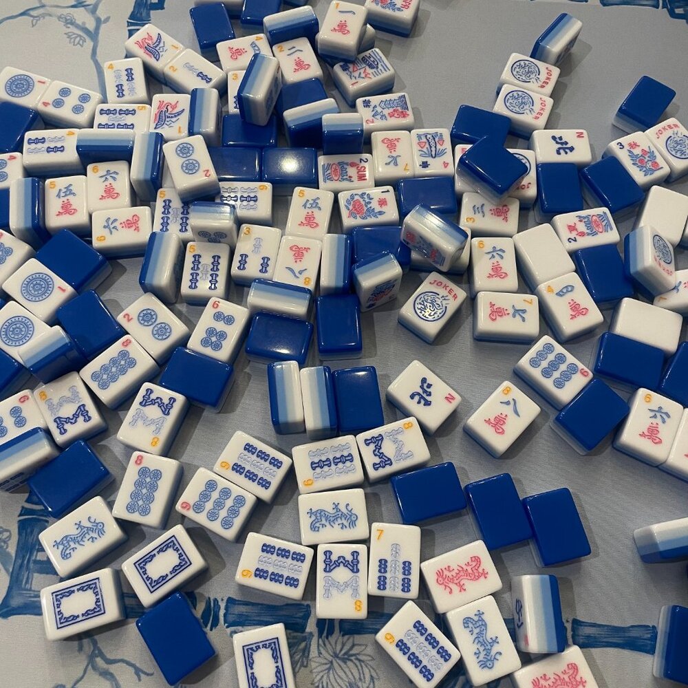 Blue & White Chinoiserie Mahjong Tile Bundled Set with bags, mat & racks 🀄️🪭